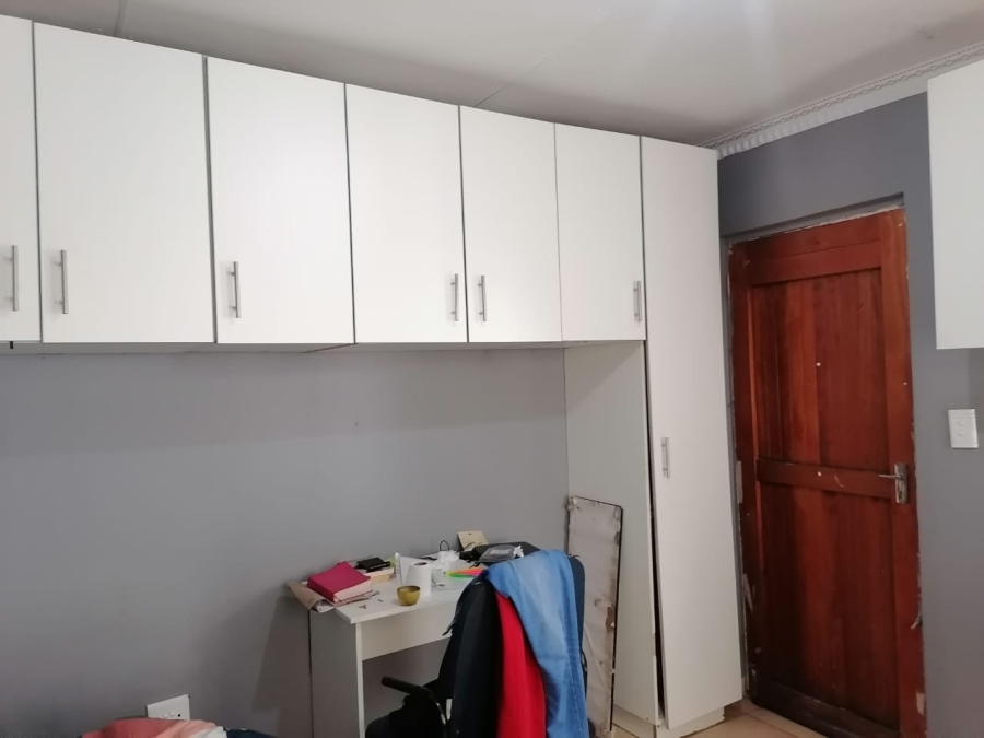 5 Bedroom Property for Sale in Brandwag Free State